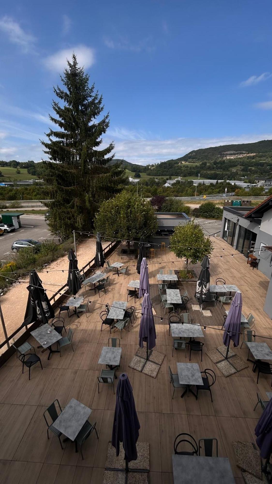 Beaujour & Bonsoir Hotel - Restaurant Вилли-ле-Пеллу Экстерьер фото